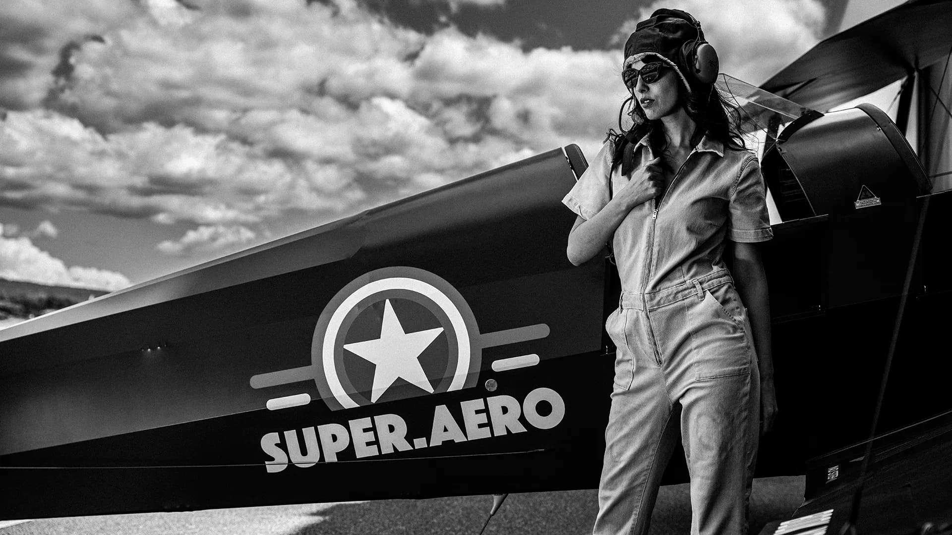 femme-avion-ancien